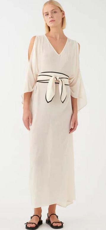 Dea Kudibal tuniek beschikbaar voor biedingen