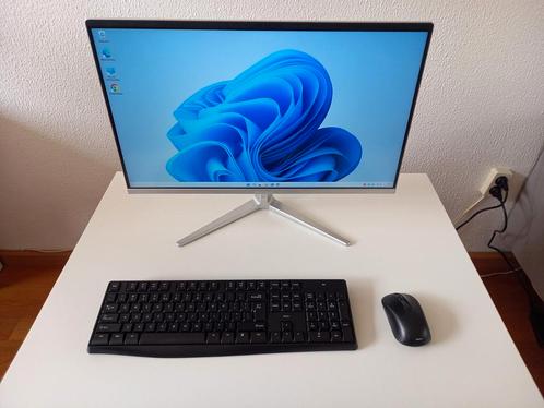 Als Nieuwe Medion Akoya E23301 All-in-one, Computers en Software, Desktop Pc's, Zo goed als nieuw, Ophalen of Verzenden
