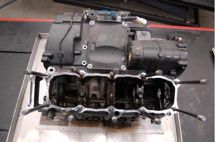 Blok carters carter motor R1 2007 2008 RN19 RN 19 FZ1, Motoren, Onderdelen | Yamaha, Gebruikt, Ophalen of Verzenden