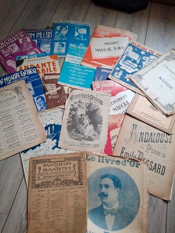 Oude originele Franse bladmuziek +/-38 stuks beschikbaar voor biedingen