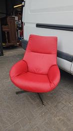 Rode draaistoel, Huis en Inrichting, Fauteuils, Ophalen, Zo goed als nieuw, 50 tot 75 cm