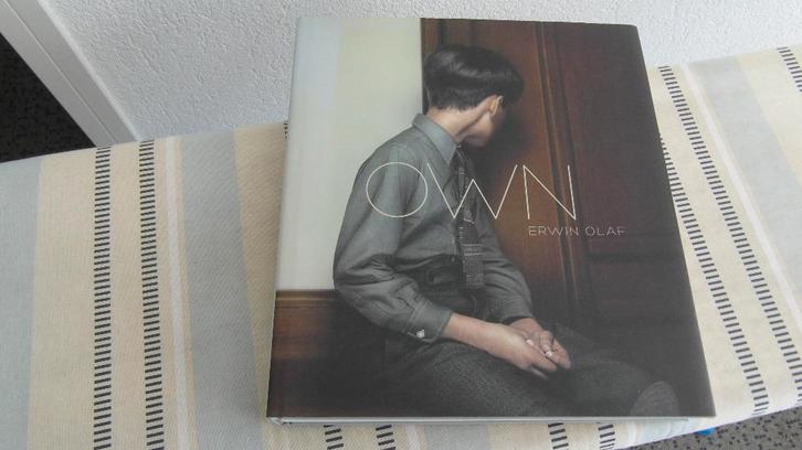 ERWIN OLAF - OWN, nieuwstaat ; erbij 2 fotoboeken, Boeken, Kunst en Cultuur | Fotografie en Design, Zo goed als nieuw, Fotografen