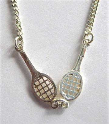 Halsketting met 2 tennisrackets (1272-70) beschikbaar voor biedingen