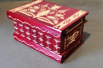 Wooden puzzle box / Houten puzzeldoos beschikbaar voor biedingen