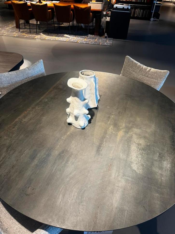 Eetkamertafel Orfis - Metaform, Huis en Inrichting, Tafels | Salontafels, Zo goed als nieuw, Minder dan 50 cm, 100 tot 150 cm