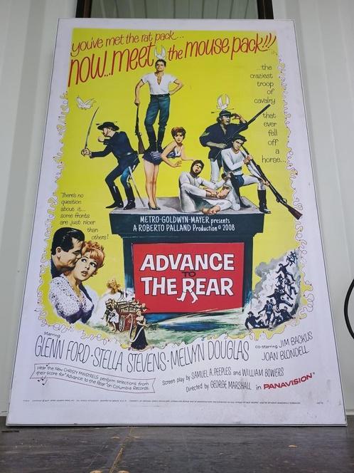 Zeer grote Ingelijste Retro Filmposter: Advance to the Rear, Verzamelen, Posters, Zo goed als nieuw, Film en Tv, Deurposter of groter