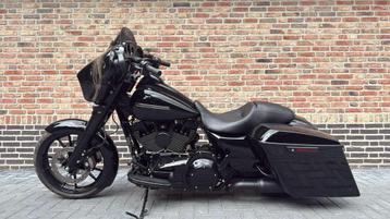Harley Davidson 103 FLHXS Street Glide Streetglide Black Out beschikbaar voor biedingen