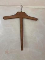 2 pude brocante kleding hangers, Ophalen of Verzenden