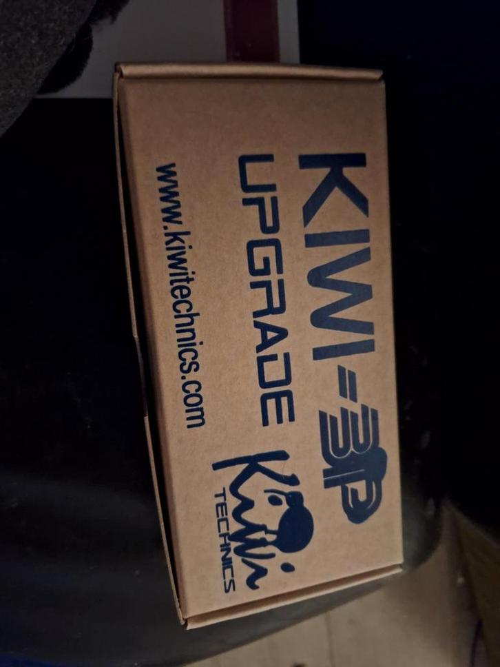 Kiwi Technics Kiwi 3P, Muziek en Instrumenten, Synthesizers, Zo goed als nieuw, 61 toetsen, Roland, Ophalen of Verzenden