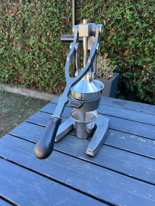 Citruspers (Gietijzer), Witgoed en Apparatuur, Juicers, Zo goed als nieuw, Citruspers, Handmatig, Ophalen