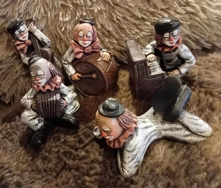 35 jaar oude keramiek  leon clowns, Verzamelen, Beelden en Beeldjes, Zo goed als nieuw, Mens, Ophalen