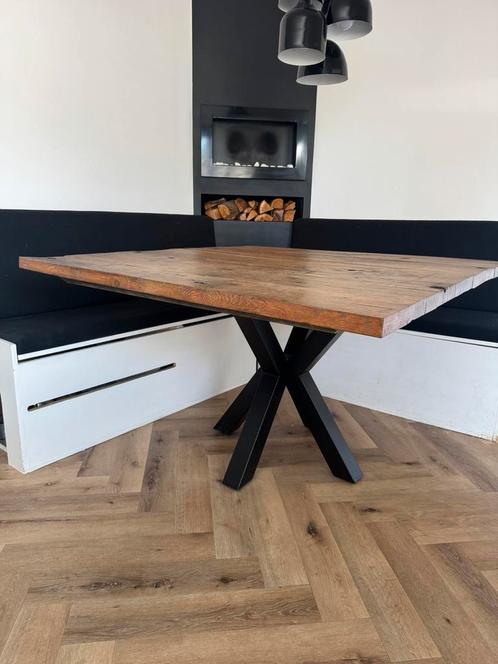 Zeer mooie handgemaakte tafel van oude franse wagon plaken., Huis en Inrichting, Complete inboedels, Ophalen