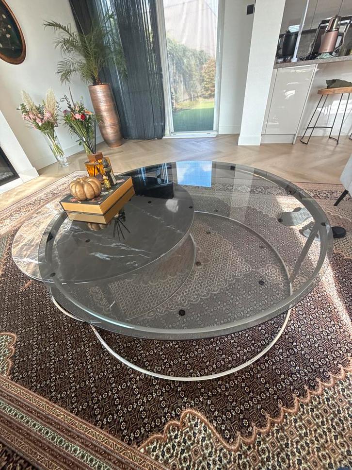 Glazen salontafel met marmeren blad, Huis en Inrichting, Tafels | Salontafels, Zo goed als nieuw, Minder dan 50 cm, 100 tot 150 cm