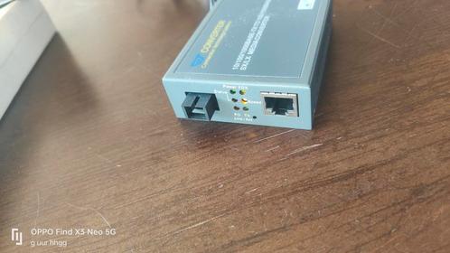 Glasvezel converter, Computers en Software, Netwerk switches, Zo goed als nieuw, Ophalen of Verzenden