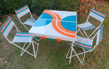 Vintage jaren 70 campingset inklapbare tafel met 4 stoeltjes beschikbaar voor biedingen