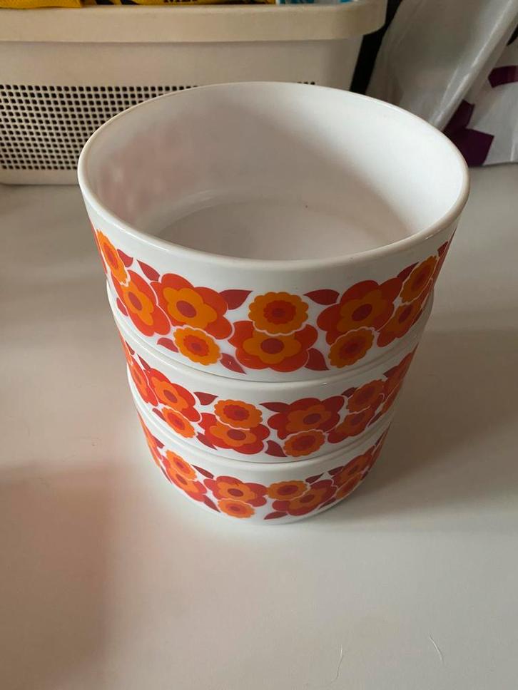 Arcopal lotus grote serveerschalen, Huis en Inrichting, Keuken | Servies, Zo goed als nieuw, Kop(pen) en/of Schotel(s), Overige stijlen