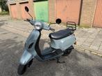 Gts Toscana 50cc Vespa Look - Lage KM! Nardo grijs, Fietsen en Brommers, Zo goed als nieuw, Benzine, Ophalen, Overige merken