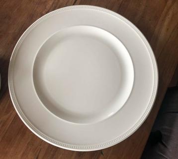 Wedgwood windsor onderbord/pizzabord/schaal 31cm parel rand beschikbaar voor biedingen