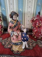 Chinees wucai beeld frouw met kind, Antiek en Kunst, Antiek | Porselein, Ophalen of Verzenden