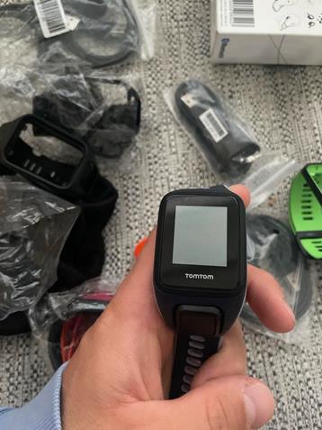 TomTom Activity Tracker met Accessoires - Nieuw beschikbaar voor biedingen