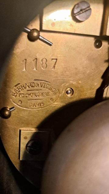 Barrard & Vignon paris pendule onder stolp met 2 kandelaars beschikbaar voor biedingen