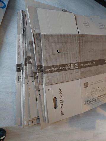 Verhuisdozen  beschikbaar voor biedingen