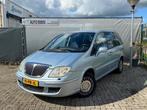 Lancia Phedra 3.0-24V V6 AUT - Clima - Cruise - APK 03-26, Auto's, Lancia, Gebruikt, 2946 cc, Blauw, Origineel Nederlands