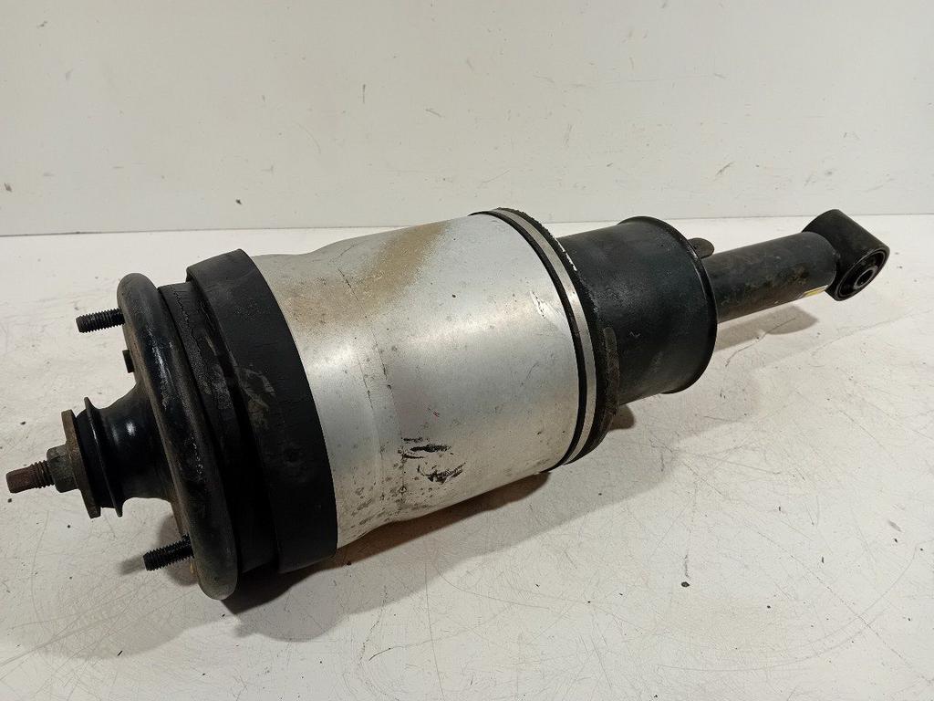 Veerpoot links achter Land Rover Range Rover, Onderdelen@venauto.nl, Van der Ven Autorecycling B.V., Ettenseweg 76, 4706 PB Roosendaal, The Netherlands