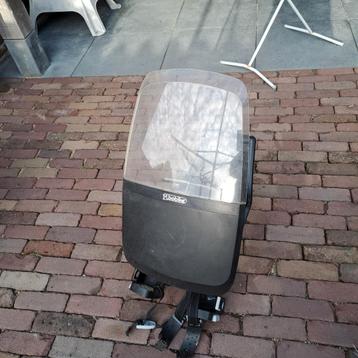 Bobike voorstoel met scherm beschikbaar voor biedingen