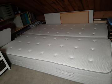 2x Hesseng ikea matrassen, pocketvering/boxspring  90x200 beschikbaar voor biedingen