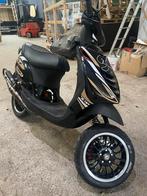 Piaggio Zip 70cc, Fietsen en Brommers, Scooters | Piaggio, Ophalen, Maximaal 45 km/u, Zo goed als nieuw, Benzine