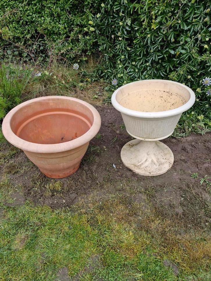 2 Grote Bloembakken - Opknapper!, Tuin en Terras, Bloempotten, Ophalen
