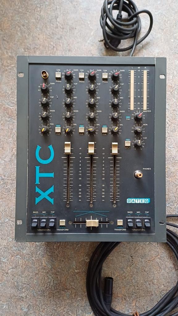 DATEQ XTC, Muziek en Instrumenten, Mengpanelen, Gebruikt, Minder dan 5 kanalen, Microfooningang, Ophalen of Verzenden