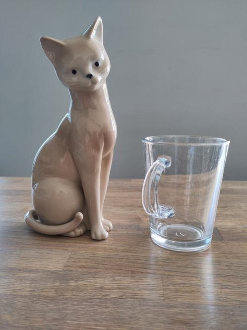 Beeldje kat vaga International, Verzamelen, Beelden en Beeldjes, Zo goed als nieuw, Dier, Ophalen of Verzenden