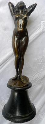 Julius Maugsch bronzen naakt gesigneerd, Verzenden