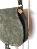 Nieuwe groen suede schoudertas, Ophalen of Verzenden, Nieuw, Groen, Leer