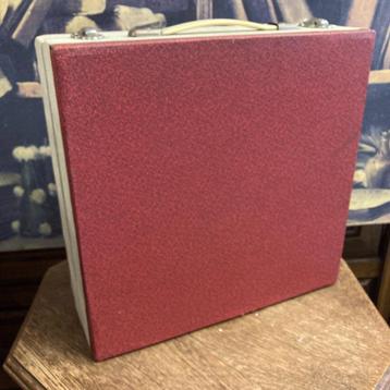 Vintage jaren ‘60 platen koffer beschikbaar voor biedingen