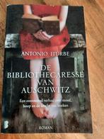 De bibliothecaresse van Auschwitz - Antonio Iturbe, Ophalen of Verzenden, Zo goed als nieuw, Overige onderwerpen
