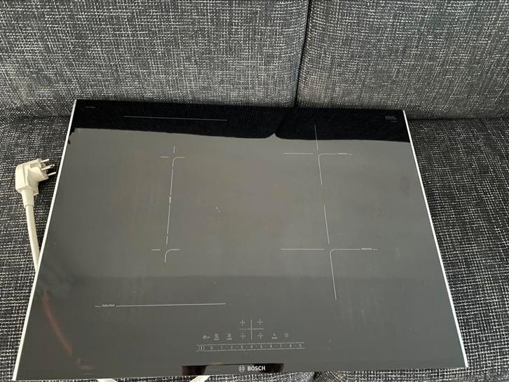 BOSCH inductie kookplaat PVS775FB5E, Witgoed en Apparatuur, Kookplaten, Zo goed als nieuw, Inbouw, Inductie, 4 kookzones, Energieklasse A of zuiniger