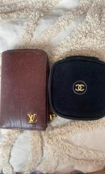 Fluwelen sieradendoosje (Chanel) en Louis Vuiton portemonnee, Sieraden, Tassen en Uiterlijk, Portemonnees, Ophalen of Verzenden