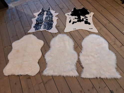 Vacht Vachtje Kleed Schapenvacht Koeienvacht NIEUW, Huis en Inrichting, Stoffering | Tapijten en Kleden, Nieuw, 50 tot 100 cm