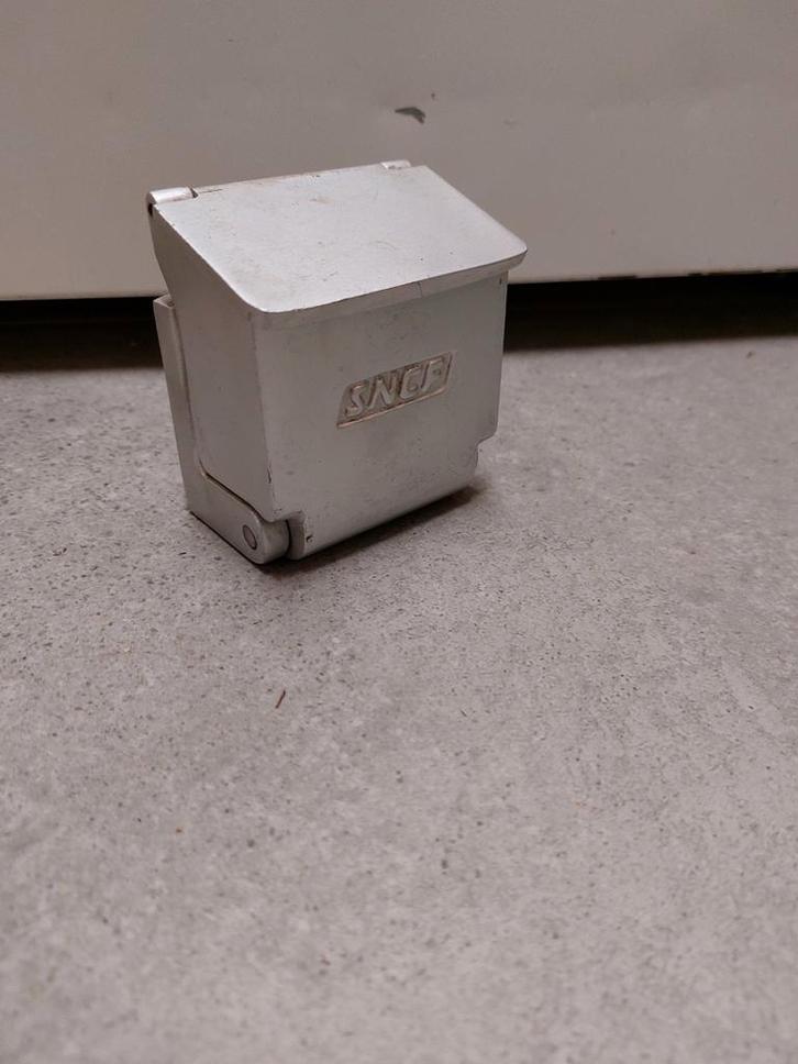 Asbak ashtray openbaarvervoer  rokershok rokerplek, Tuin en Terras, Overkappingen, Gebruikt, Ophalen of Verzenden