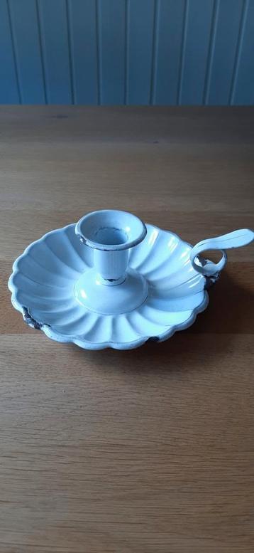 Antieke frans wit emaille blaker  beschikbaar voor biedingen
