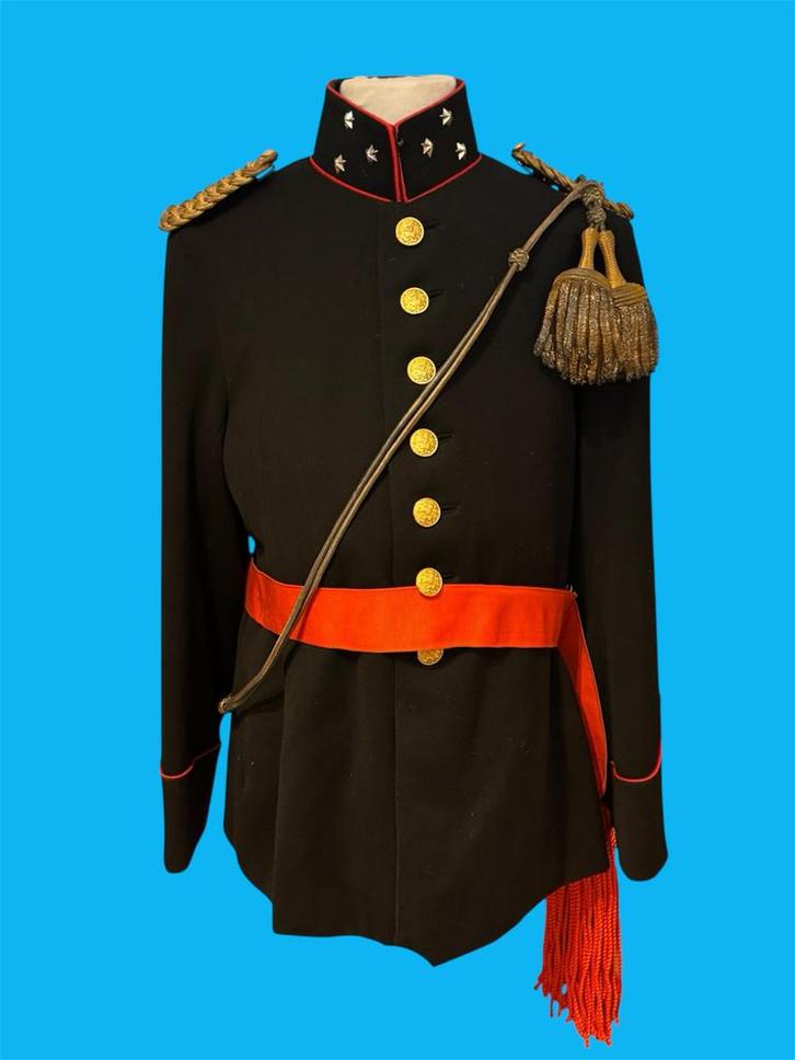 Uniform vooroorlogs kapitein infanterie, Verzamelen, Militaria | Algemeen, Landmacht, Kleding of Schoenen, Nederland, Verzenden