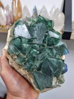Groot cluster van groene fluoriet, uv-gevoelig, Ophalen of Verzenden, Mineraal