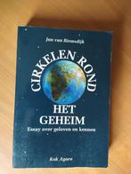 Riemsdijk, Jan van. Cirkelen rond het geheim, Ophalen of Verzenden, Zo goed als nieuw
