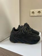 Yeezy 700 v1 utility black, Kleding | Heren, Nieuw, Adidas yeezy, Sneakers of Gympen, Zwart