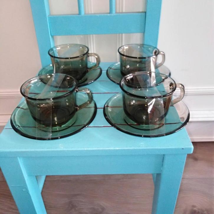 Arcoroc France Smoked glass / rookglas kop en schotels 4x, Huis en Inrichting, Keuken | Servies, Gebruikt, Kop(pen) en/of Schotel(s)