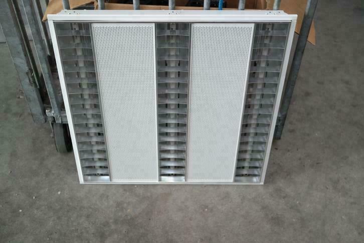 TL Armaturen 60x60cm 3x24W HF incl buis €12, Doe-het-zelf en Verbouw, Bouwverlichting, Gebruikt, Lamp met armatuur, 50 tot 200 watt