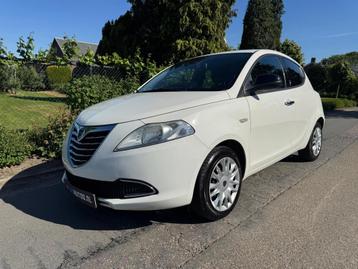 Lancia Ypsilon 0.9 TwinAir Silver Automaat Airco Cruise beschikbaar voor biedingen